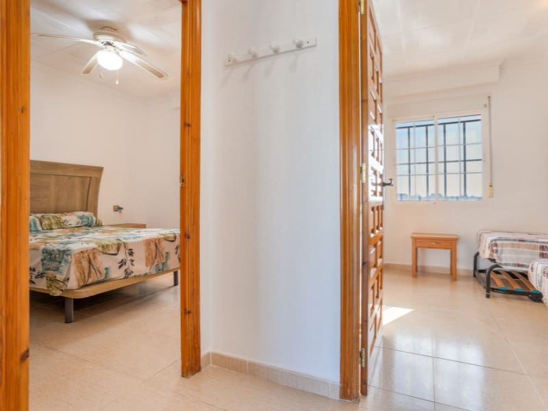 3 chambre Villa/Maison à vendre à Torrevieja avec piscine - 330 000 € (Ref: 9851612)