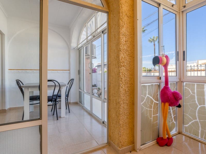3 chambre Villa/Maison à vendre à Torrevieja avec piscine - 330 000 € (Ref: 9851612)