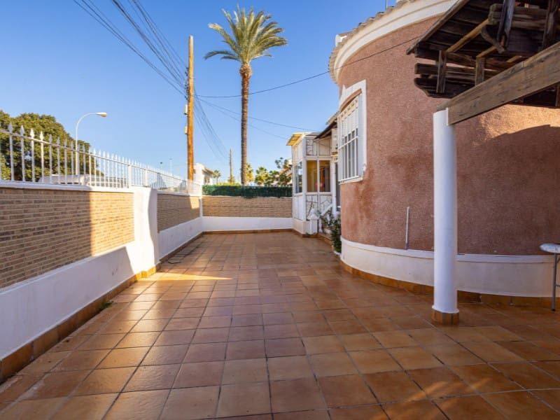 3 chambre Villa/Maison à vendre à Torrevieja avec piscine - 330 000 € (Ref: 9851612)