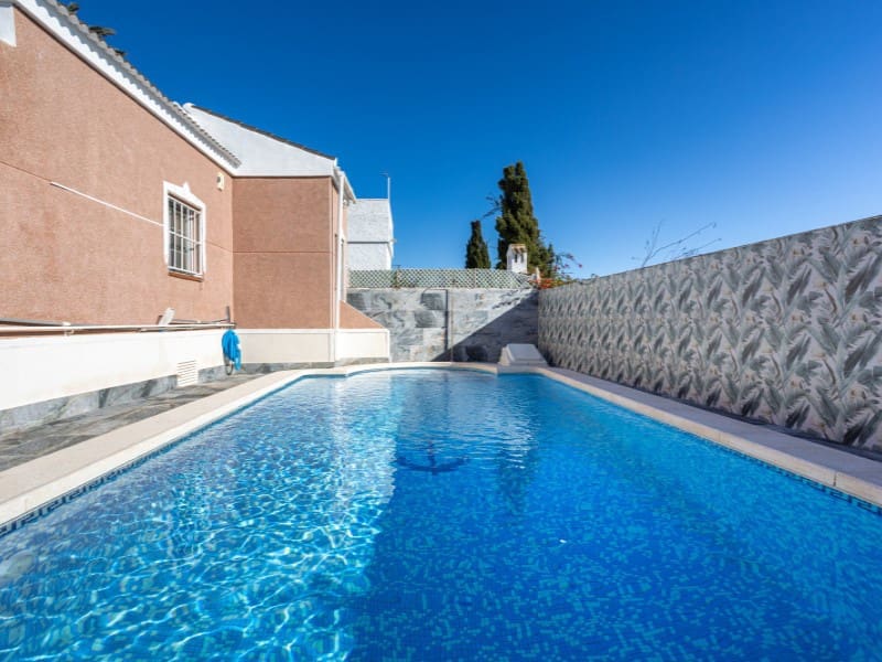 3 chambre Villa/Maison à vendre à Torrevieja avec piscine - 330 000 € (Ref: 9851612)