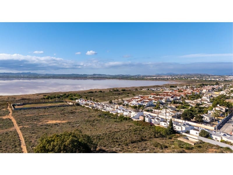3 chambre Villa/Maison à vendre à Torrevieja avec piscine - 330 000 € (Ref: 9851612)