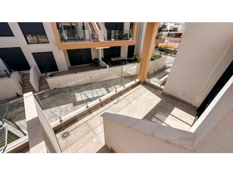 2 soveværelse Lejlighed til salg i Torrevieja med swimmingpool - € 255.000 (Ref: 9851614)