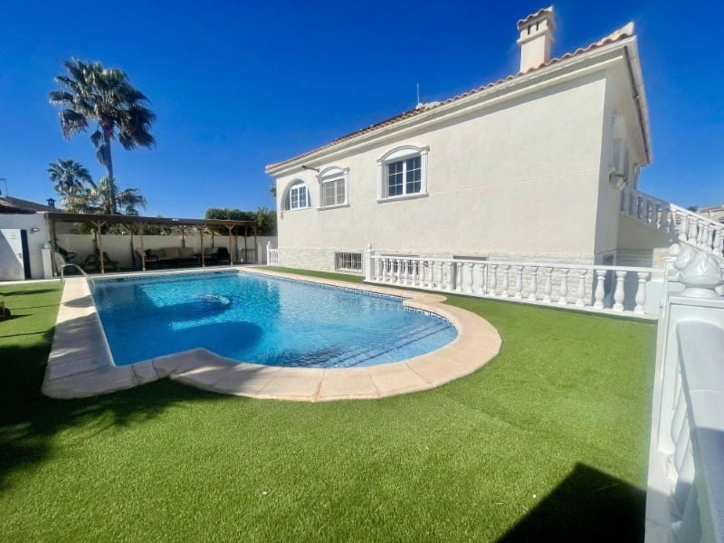 5 soverom Villa til salgs i San Fulgencio med svømmebasseng - € 540 000 (Ref: 9855357)