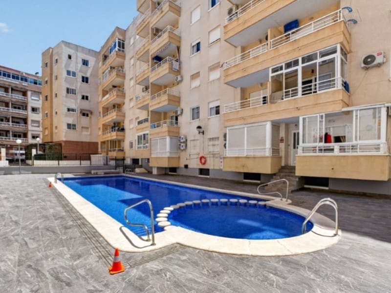 3 soveværelse Lejlighed til salg i Torrevieja med swimmingpool - € 159.000 (Ref: 9861803)