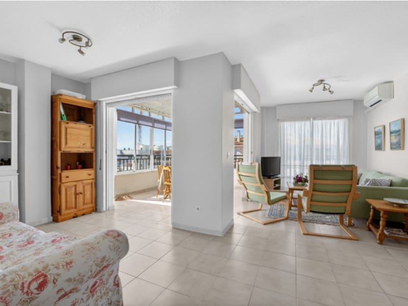 3 quarto Penthouse para venda em Torrevieja - 194 000 € (Ref: 9868496)