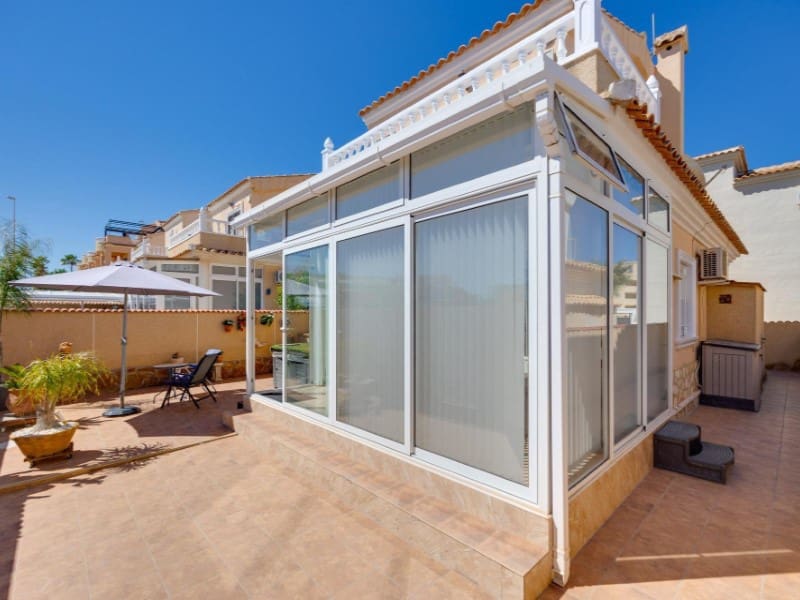 3 bedroom Villa for sale in Orihuela Costa - € 228,999 (Ref: 9868497)