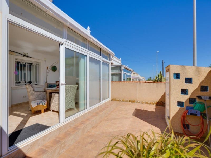 3 bedroom Villa for sale in Orihuela Costa - € 228,999 (Ref: 9868497)