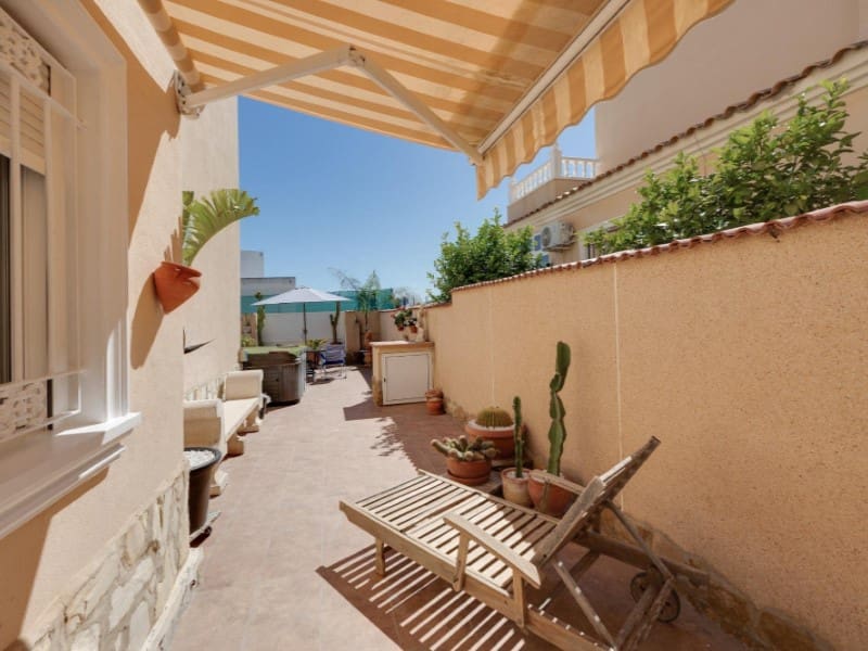 3 bedroom Villa for sale in Orihuela Costa - € 228,999 (Ref: 9868497)