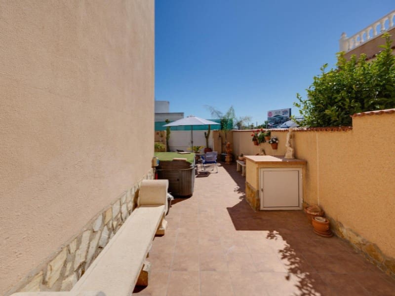 3 bedroom Villa for sale in Orihuela Costa - € 228,999 (Ref: 9868497)