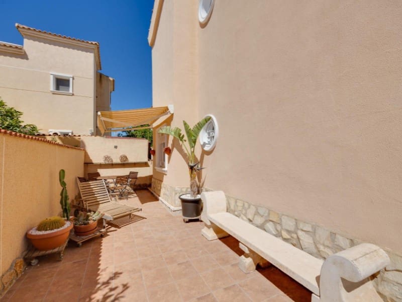 3 bedroom Villa for sale in Orihuela Costa - € 228,999 (Ref: 9868497)