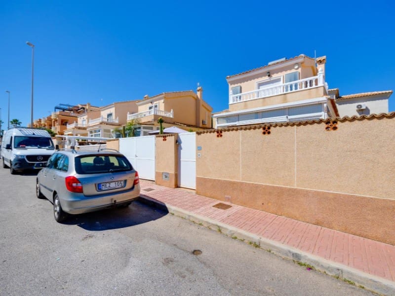 3 bedroom Villa for sale in Orihuela Costa - € 228,999 (Ref: 9868497)
