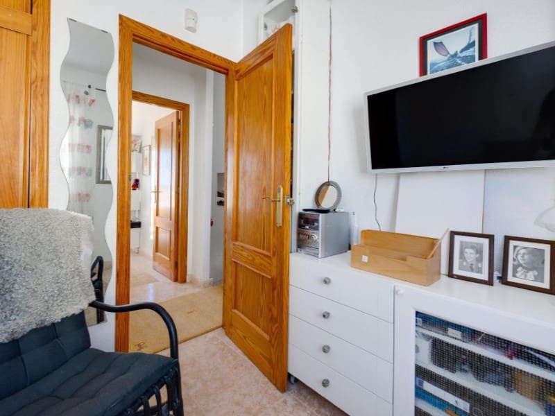 3 bedroom Villa for sale in Orihuela Costa - € 228,999 (Ref: 9868497)