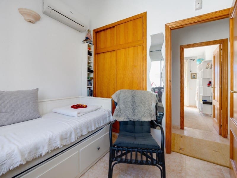 3 bedroom Villa for sale in Orihuela Costa - € 228,999 (Ref: 9868497)