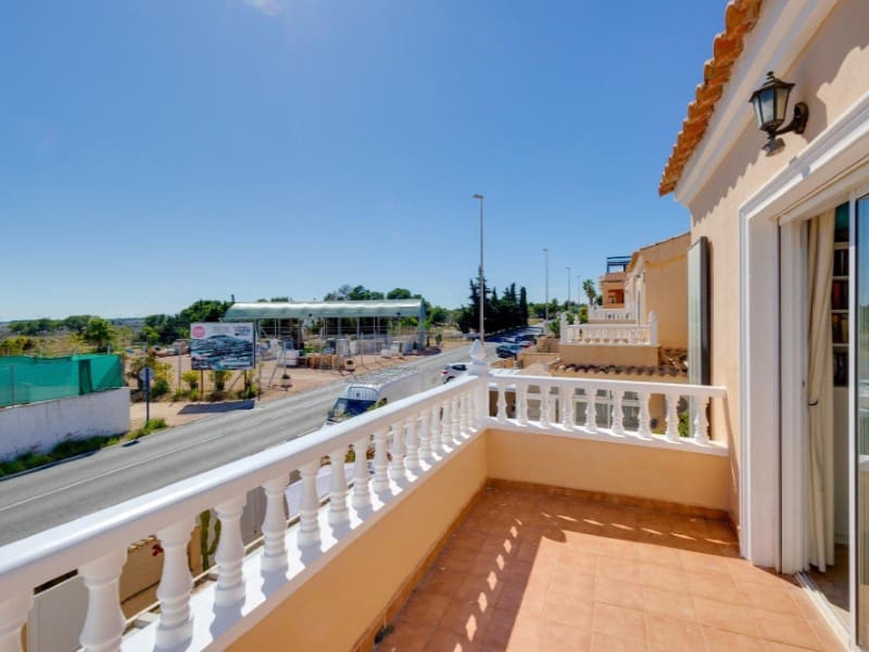 3 bedroom Villa for sale in Orihuela Costa - € 228,999 (Ref: 9868497)