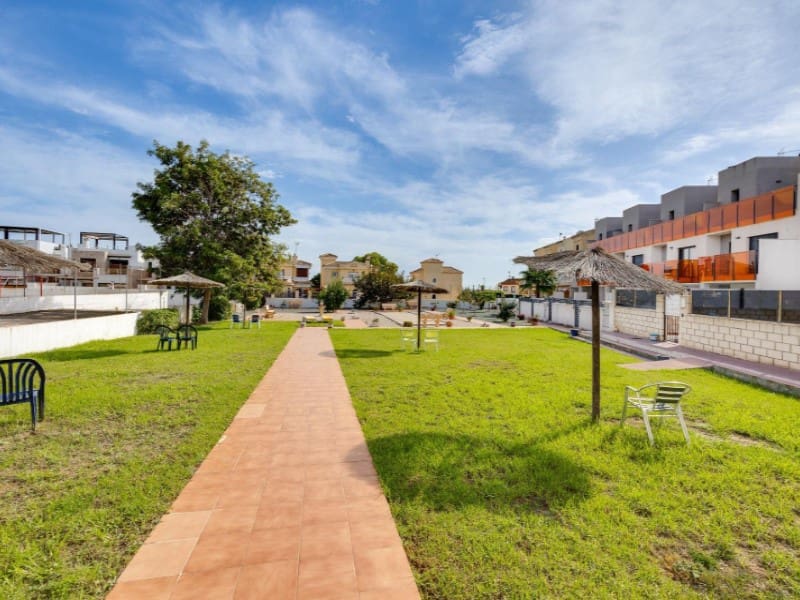 3 bedroom Villa for sale in Orihuela Costa - € 228,999 (Ref: 9868497)