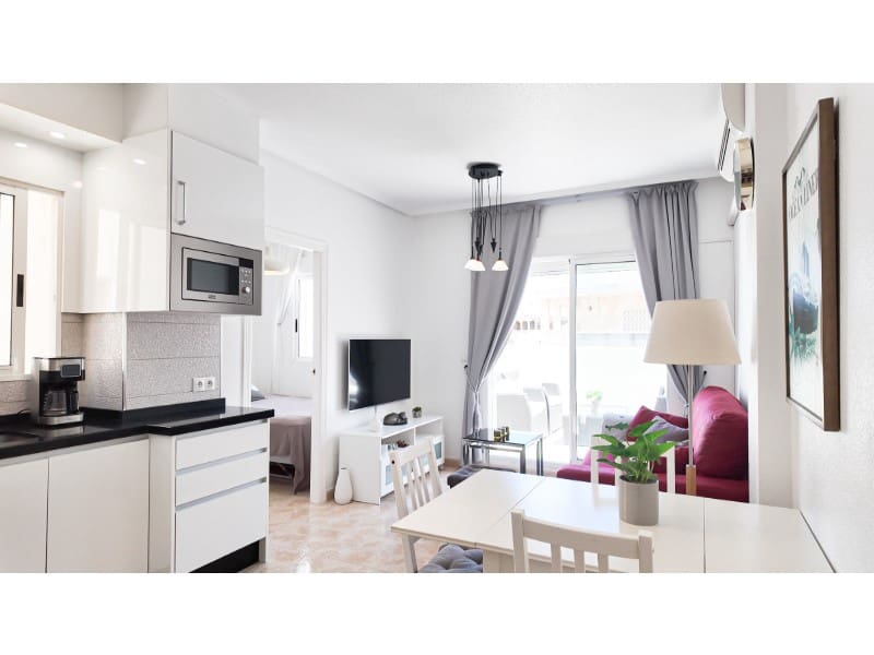 2 slaapkamer Appartement te koop in Torrevieja met zwembad - € 169.000 (Ref: 9868498)