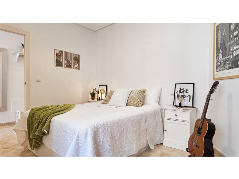 2 slaapkamer Appartement te koop in Torrevieja met zwembad - € 169.000 (Ref: 9868498)