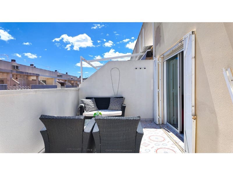 2 slaapkamer Appartement te koop in Torrevieja met zwembad - € 169.000 (Ref: 9868498)