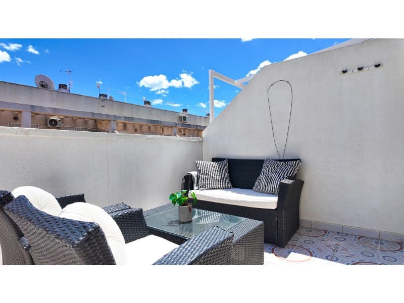 2 slaapkamer Appartement te koop in Torrevieja met zwembad - € 169.000 (Ref: 9868498)