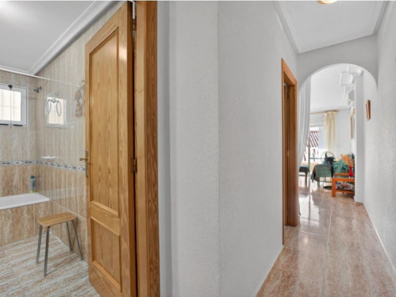 2 makuuhuone Huoneisto myytävänä paikassa Torrevieja mukana 
autotalli - 149 900 € (Ref: 9868499)