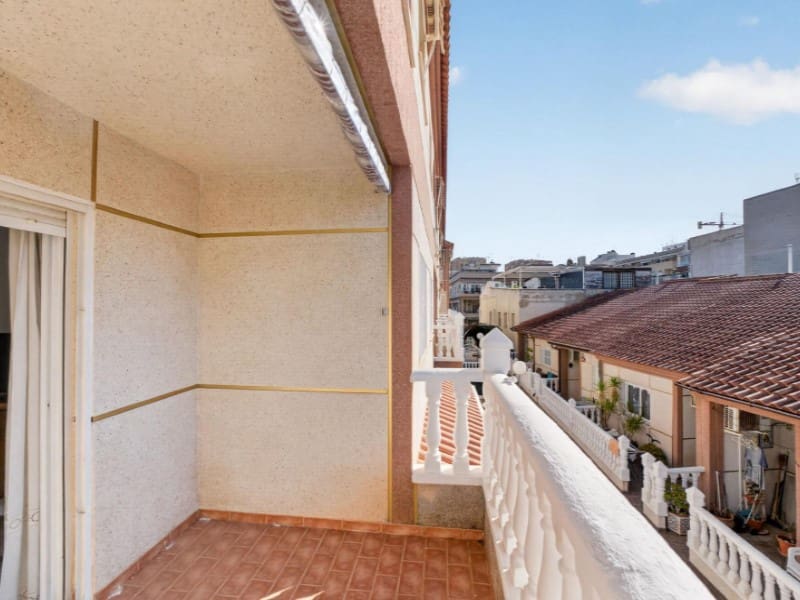 2 makuuhuone Huoneisto myytävänä paikassa Torrevieja mukana 
autotalli - 149 900 € (Ref: 9868499)