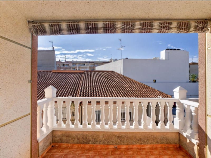 2 makuuhuone Huoneisto myytävänä paikassa Torrevieja mukana 
autotalli - 149 900 € (Ref: 9868499)