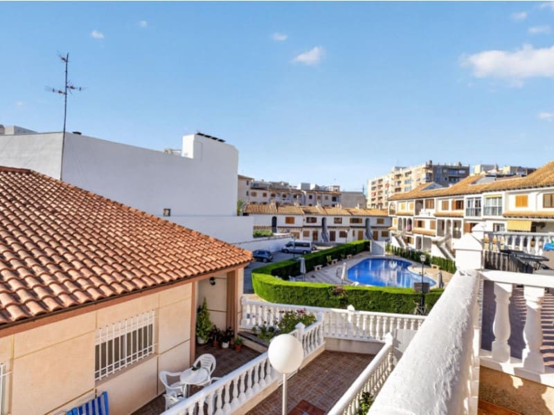 2 makuuhuone Huoneisto myytävänä paikassa Torrevieja mukana 
autotalli - 149 900 € (Ref: 9868499)
