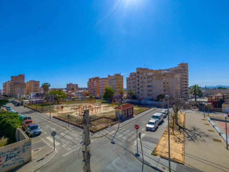 3 camera da letto Casa in vendita in Torrevieja - 185.000 € (Rif: 9868501)