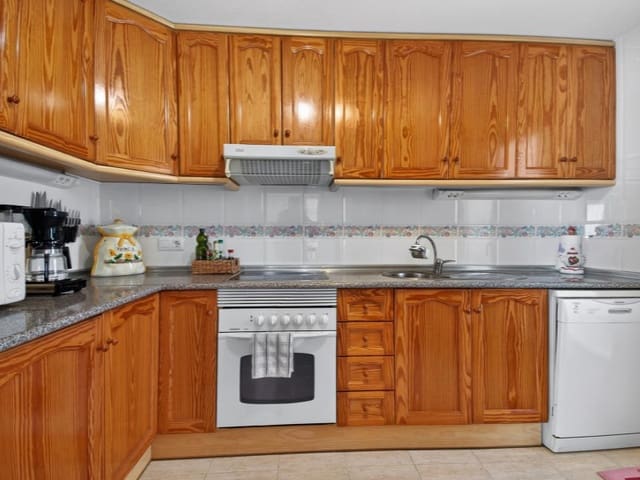 2 soveværelse Byhus til salg i Playa Flamenca, Orihuela med garage - € 299.000 (Ref: 9878444)