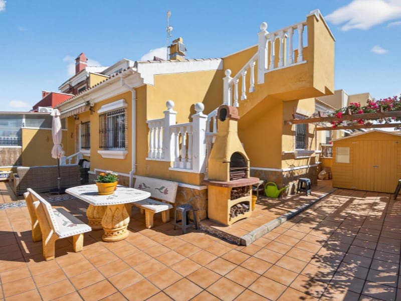 3 chambre Maison de Ville à vendre à Torrevieja - 219 000 € (Ref: 9878445)