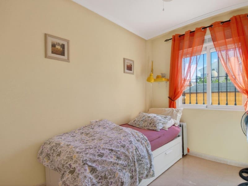 3 chambre Maison de Ville à vendre à Torrevieja - 219 000 € (Ref: 9878445)
