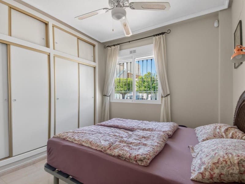 3 chambre Maison de Ville à vendre à Torrevieja - 219 000 € (Ref: 9878445)