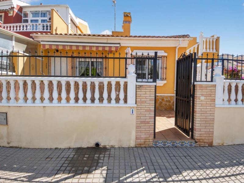 3 chambre Maison de Ville à vendre à Torrevieja - 219 000 € (Ref: 9878445)