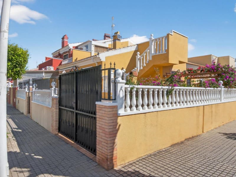 3 chambre Maison de Ville à vendre à Torrevieja - 219 000 € (Ref: 9878445)