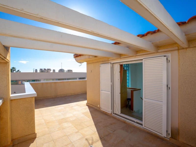3 soveværelse Byhus til salg i Playa Flamenca med garage - € 349.000 (Ref: 9878446)