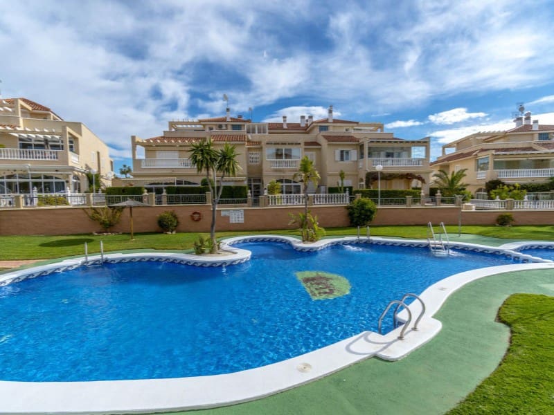 3 soveværelse Byhus til salg i Playa Flamenca med garage - € 349.000 (Ref: 9878446)