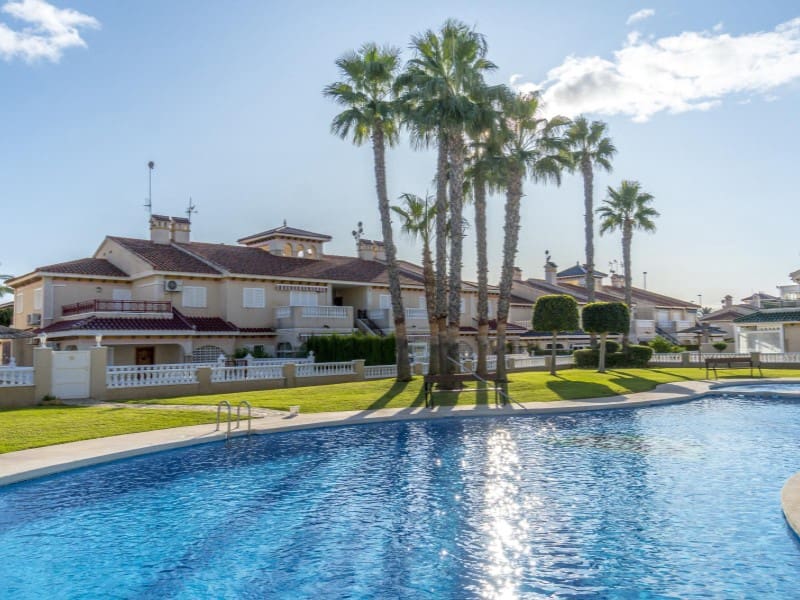 3 soveværelse Byhus til salg i Playa Flamenca med garage - € 349.000 (Ref: 9878446)