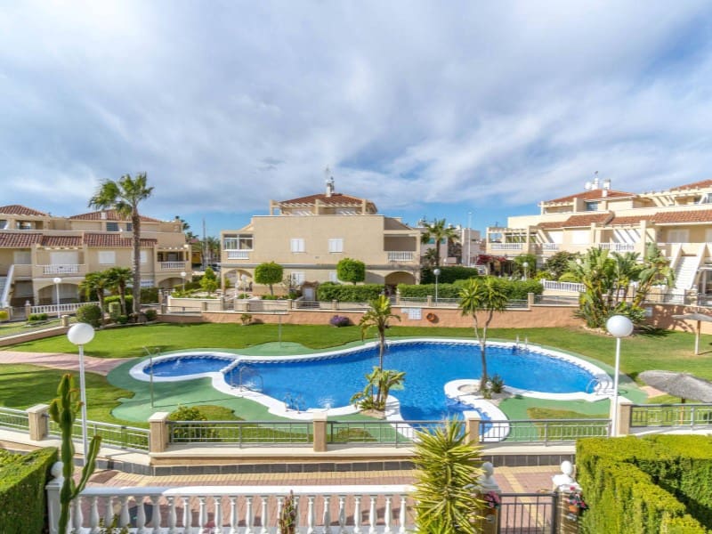 3 soveværelse Byhus til salg i Playa Flamenca med garage - € 349.000 (Ref: 9878446)
