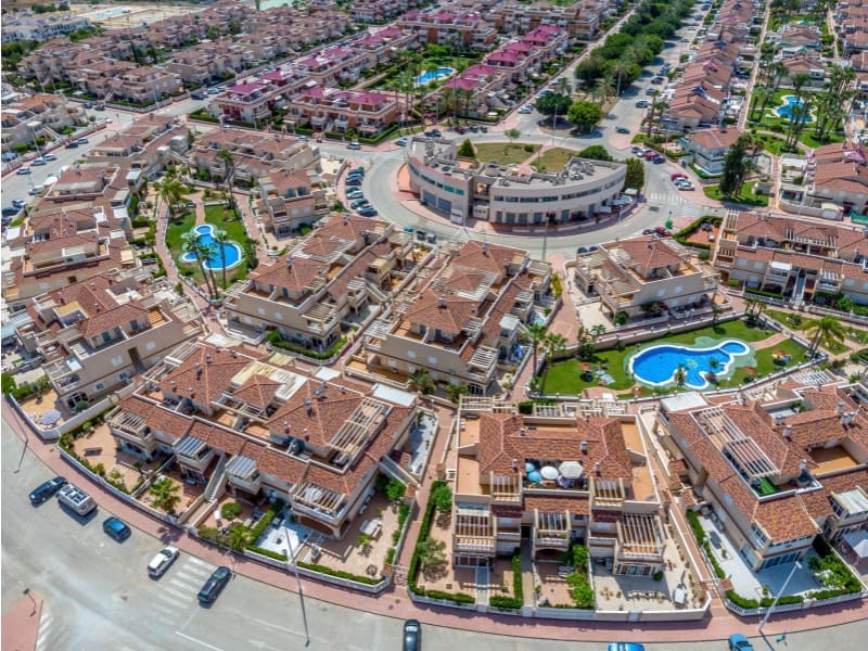 3 soveværelse Byhus til salg i Playa Flamenca med garage - € 349.000 (Ref: 9878446)