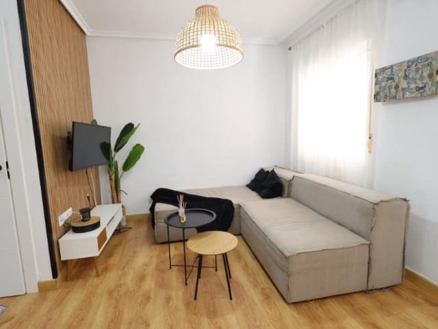 3 soveværelse Byhus til salg i Playa Flamenca, Orihuela med swimmingpool - € 285.000 (Ref: 9880805)
