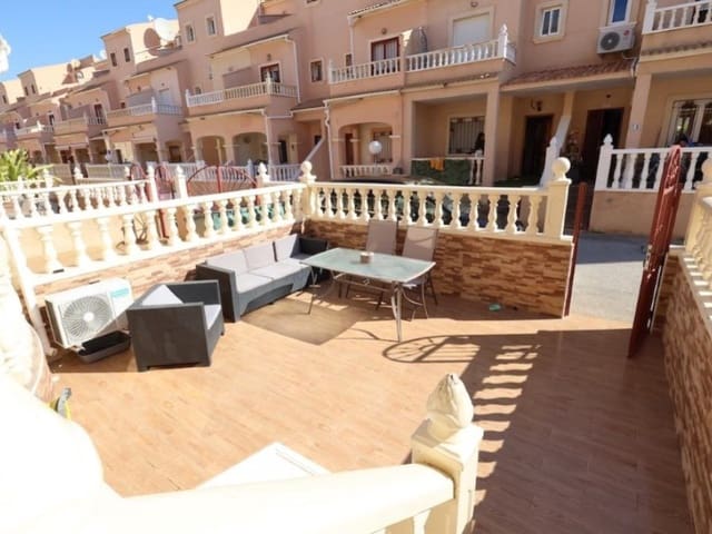 3 soveværelse Byhus til salg i Playa Flamenca, Orihuela med swimmingpool - € 285.000 (Ref: 9880805)