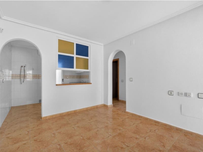2 chambre Appartement à vendre à Torrevieja avec piscine - 129 900 € (Ref: 9880808)