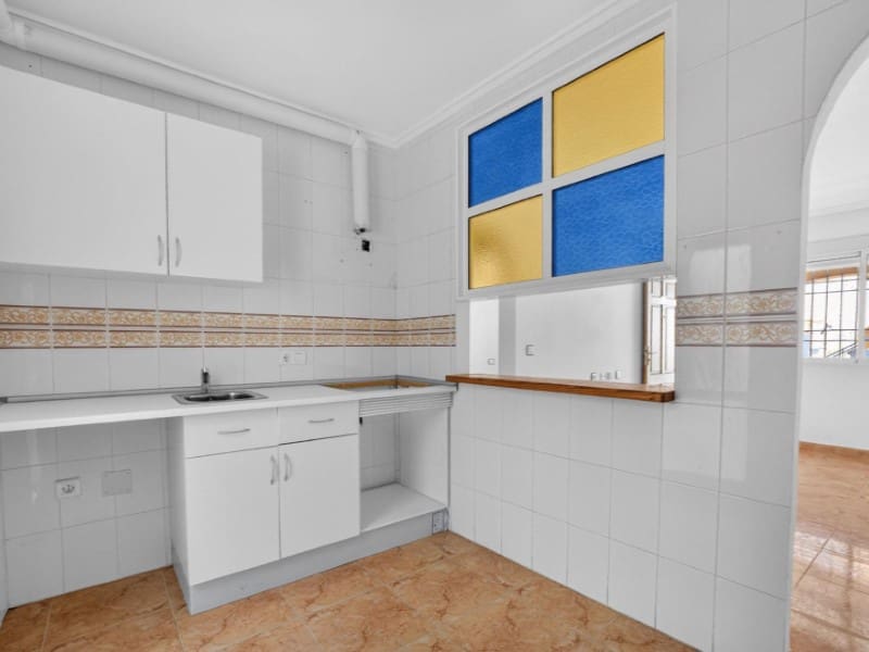 2 chambre Appartement à vendre à Torrevieja avec piscine - 129 900 € (Ref: 9880808)