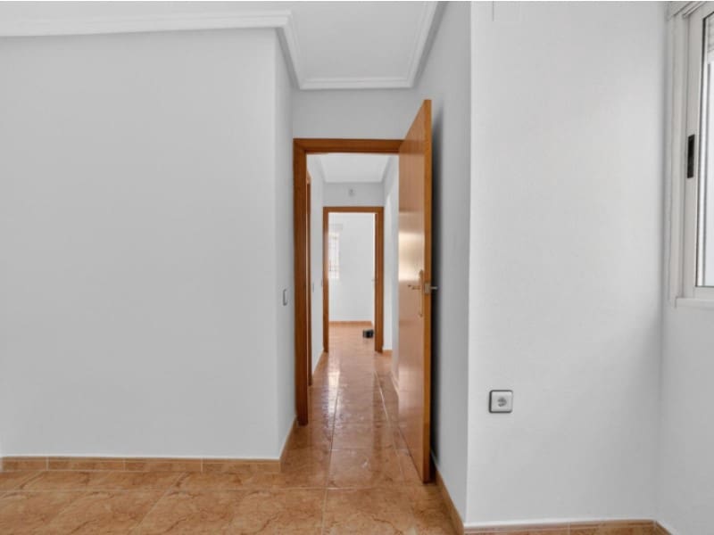 2 chambre Appartement à vendre à Torrevieja avec piscine - 129 900 € (Ref: 9880808)