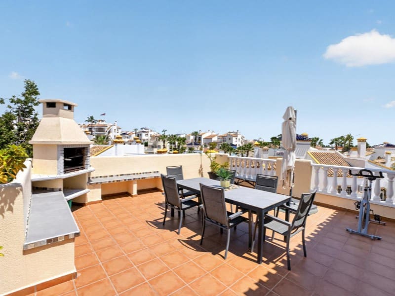 4 sovrum Villa till salu i Orihuela Costa med pool - 795 000 € (Ref: 9884450)