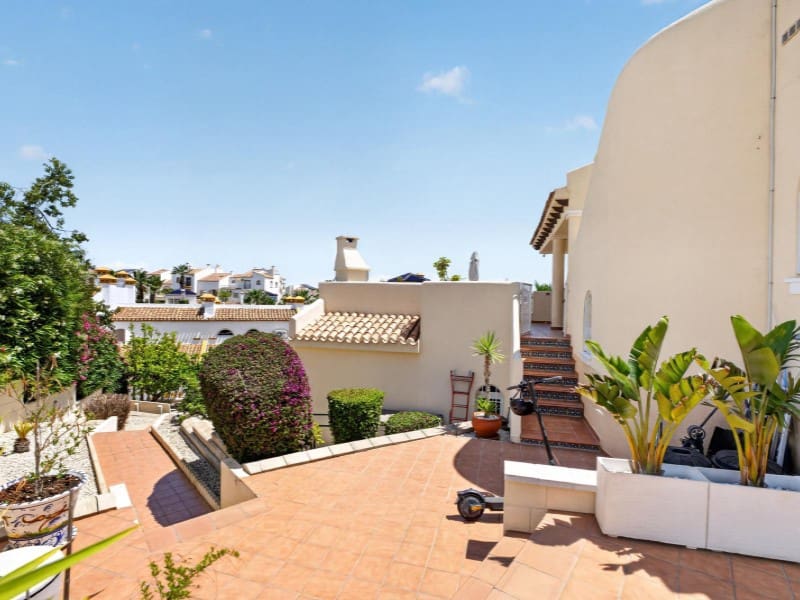 4 sovrum Villa till salu i Orihuela Costa med pool - 795 000 € (Ref: 9884450)