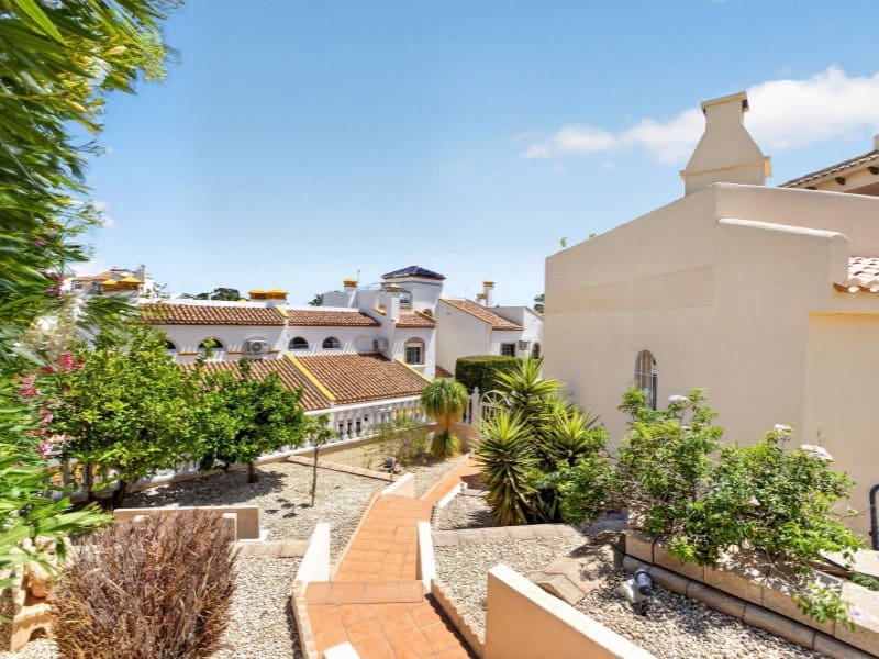 4 sovrum Villa till salu i Orihuela Costa med pool - 795 000 € (Ref: 9884450)