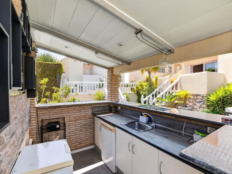 4 sovrum Villa till salu i Orihuela Costa med pool - 795 000 € (Ref: 9884450)