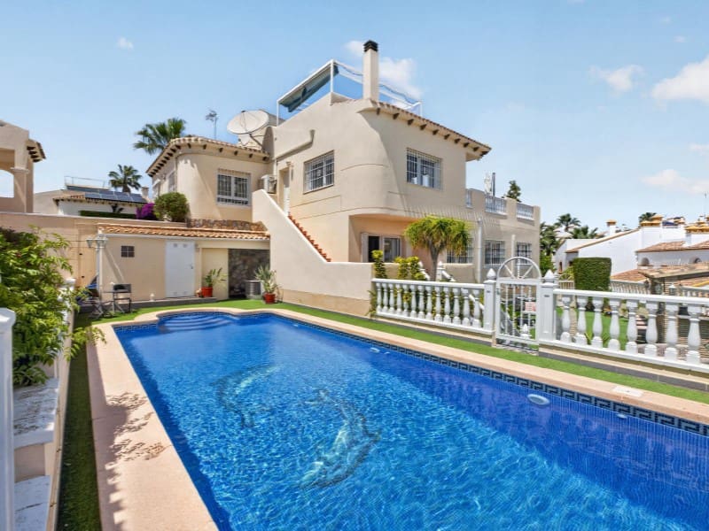 4 sovrum Villa till salu i Orihuela Costa med pool - 795 000 € (Ref: 9884450)