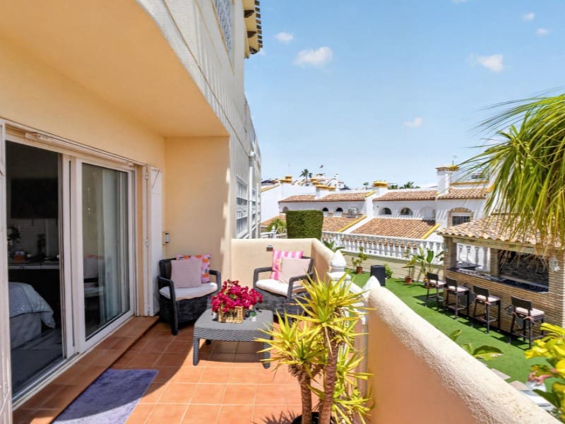 4 sovrum Villa till salu i Orihuela Costa med pool - 795 000 € (Ref: 9884450)